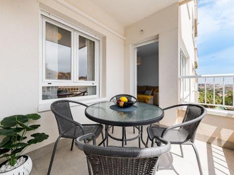 Apartament Summer Apartman Campoamor Kültér fotó